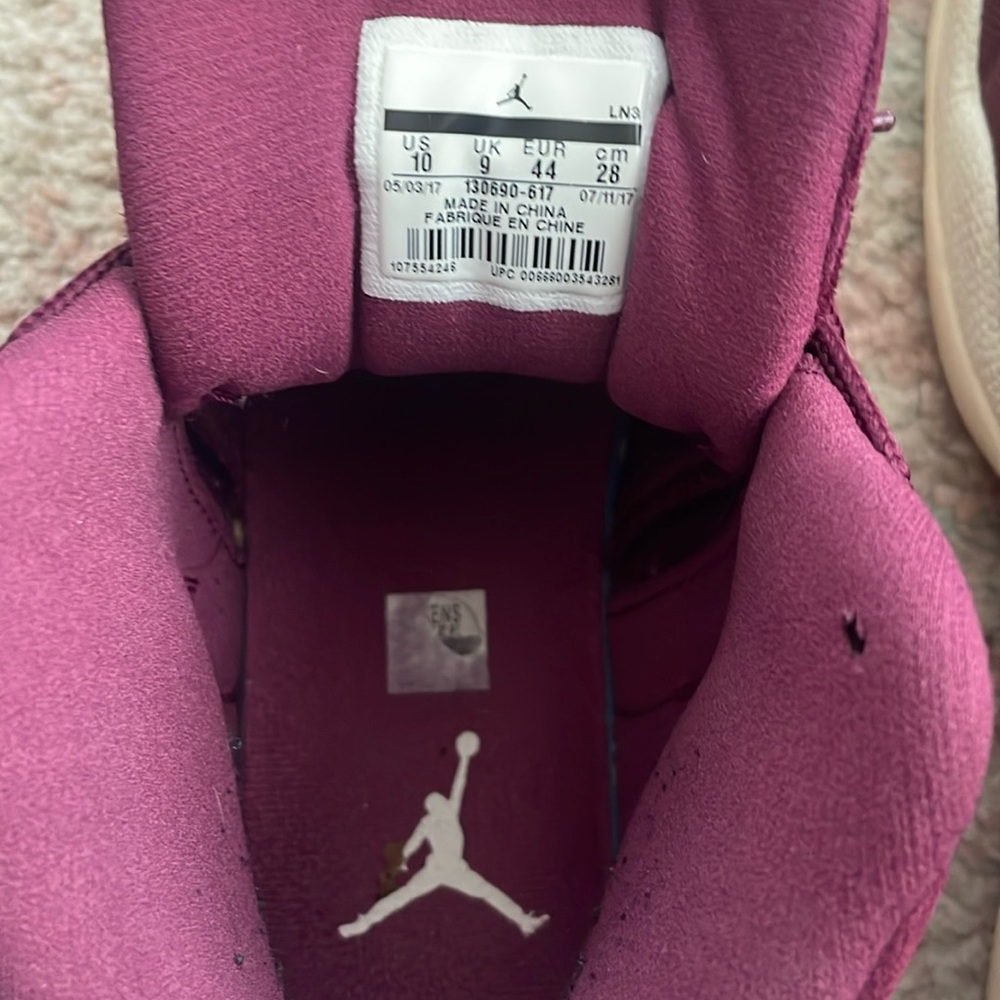 Pre loved Jordans - Picture 3 of 6